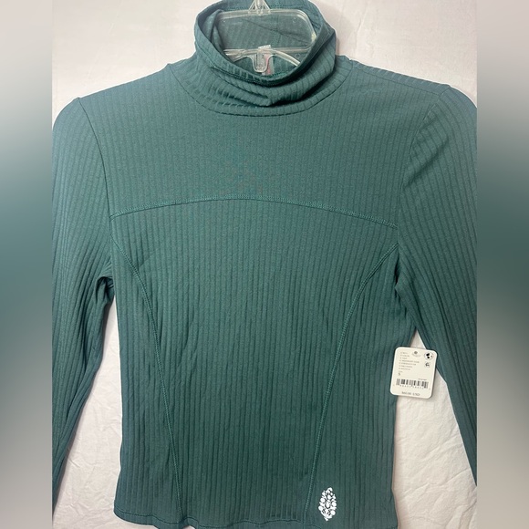 Free People Movement NWT Ribbed Turtleneck Crop Top Emerald Green Small - Picture 2 of 7
